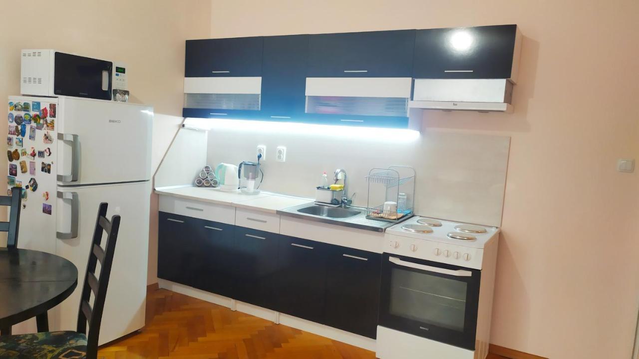 Lovely City Center 1Bd, 1Bt Apartment صوفيا المظهر الخارجي الصورة